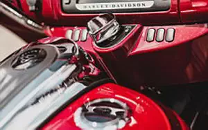 Desktop wallpapers motorcycle Harley-Davidson CVO Street Glide - 2016