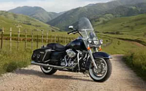 Motorcycles wallpapers Harley-Davidson Touring Road King Classic - 2012