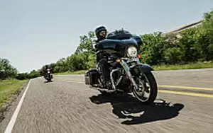 Desktop wallpapers motorcycle Harley-Davidson Touring Street Glide - 2016