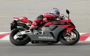 Motorcycles wallpapers Honda CBR1000RR - 2004