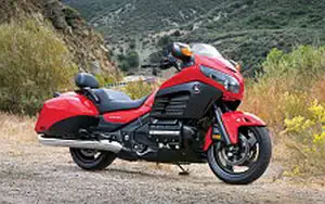 Desktop wallpapers motorcycle Honda Gold Wing F6B - 2013