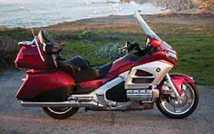 Desktop wallpapers motorcycle Honda Gold Wing - 2012