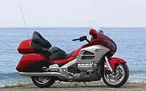 Desktop wallpapers motorcycle Honda Gold Wing - 2012