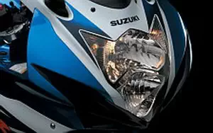 Desktop wallpapers motorcycle Suzuki GSX-R600 - 2011