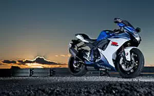 Desktop wallpapers motorcycle Suzuki GSX-R750 - 2011